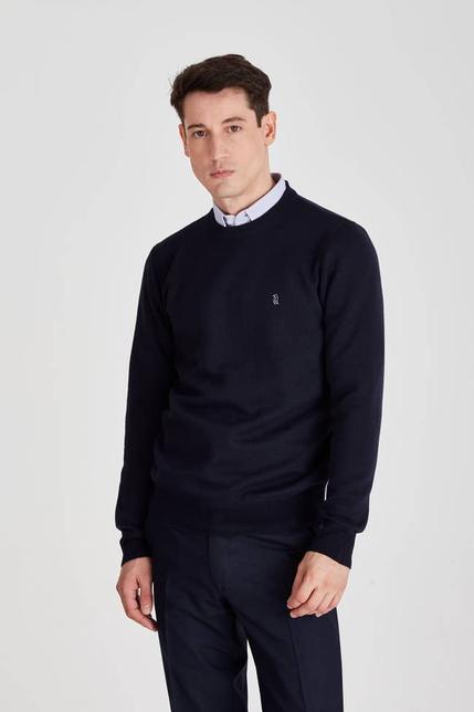 Oferta de Sweater escote redondo liso azul por $39999 en Macowens