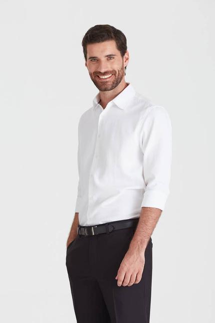 Oferta de Camisa de vestir ratier blanca por $35998,8 en Macowens