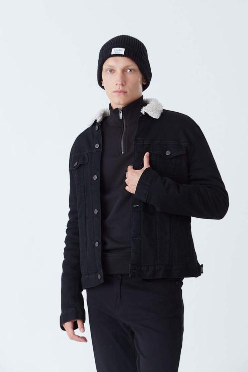 Oferta de Denim Jacket W/Sherpa por $210500 en Penguin