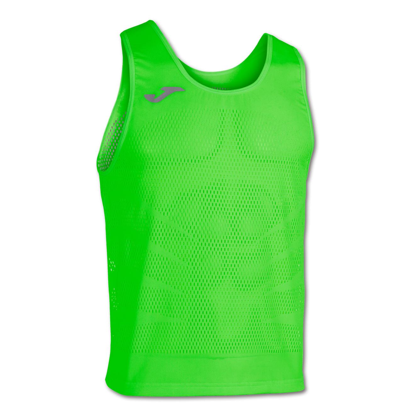 Oferta de Camiseta tirantes hombre Marathon verde flúor por $8,78 en Joma