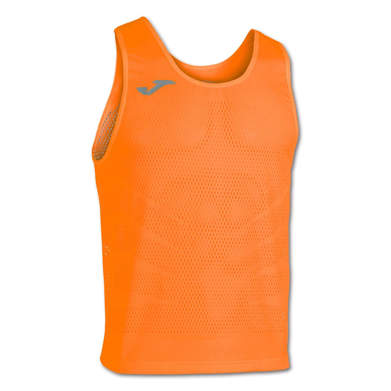 Oferta de Camiseta tirantes hombre Marathon naranja flúor por $8,78 en Joma