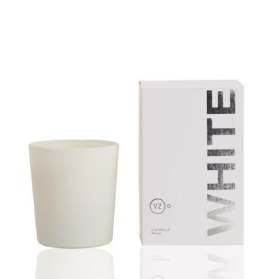 Oferta de Vela aromática White por $15690 en VZ