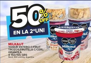 Oferta de Milkaut - Yogur Entero C/Frut Trozos/Frutilla C/Cerl/Granola  en Carrefour Maxi