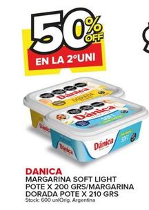 Oferta de Danica - Margarina Soft Light Pote X 200bGRS/Margarina Dorada Pote X 210 GRS  en Carrefour Maxi